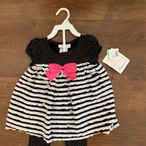 Tunic dress with matching polka dot leggings